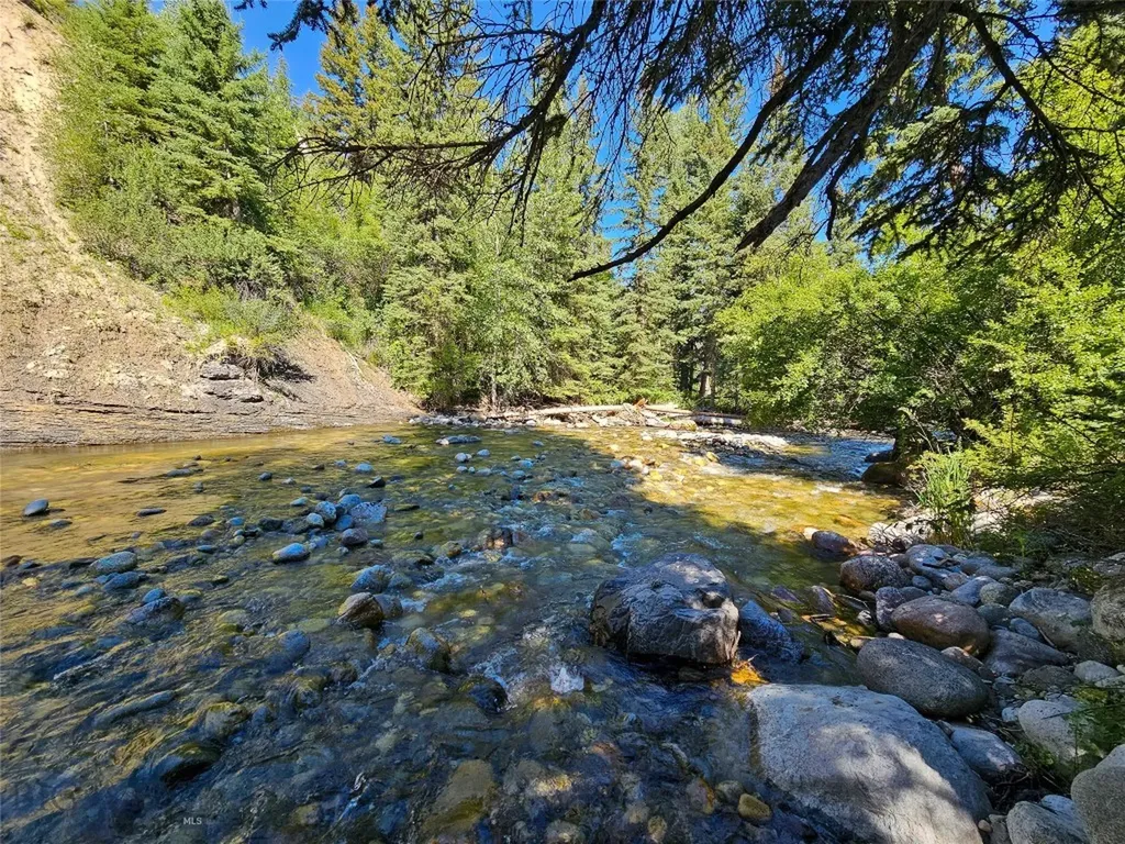 212 E Boulder Road Mcleod MT 59052