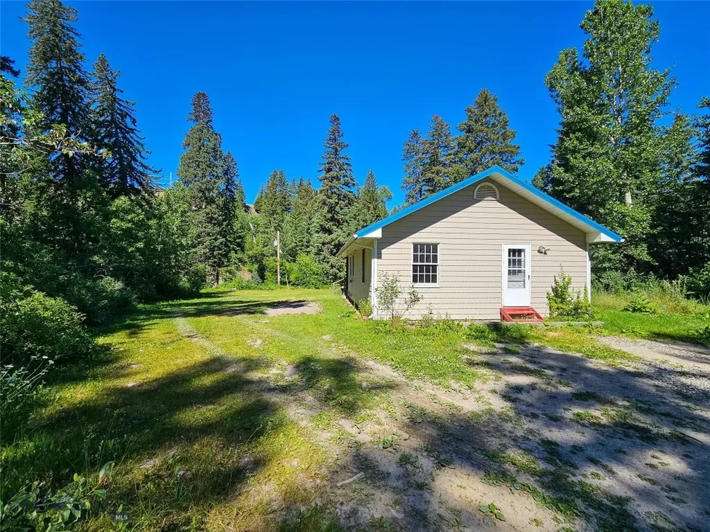 212 E Boulder Road Mcleod MT 59052