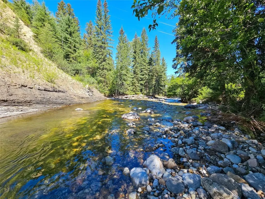 212 E Boulder Road Mcleod MT 59052