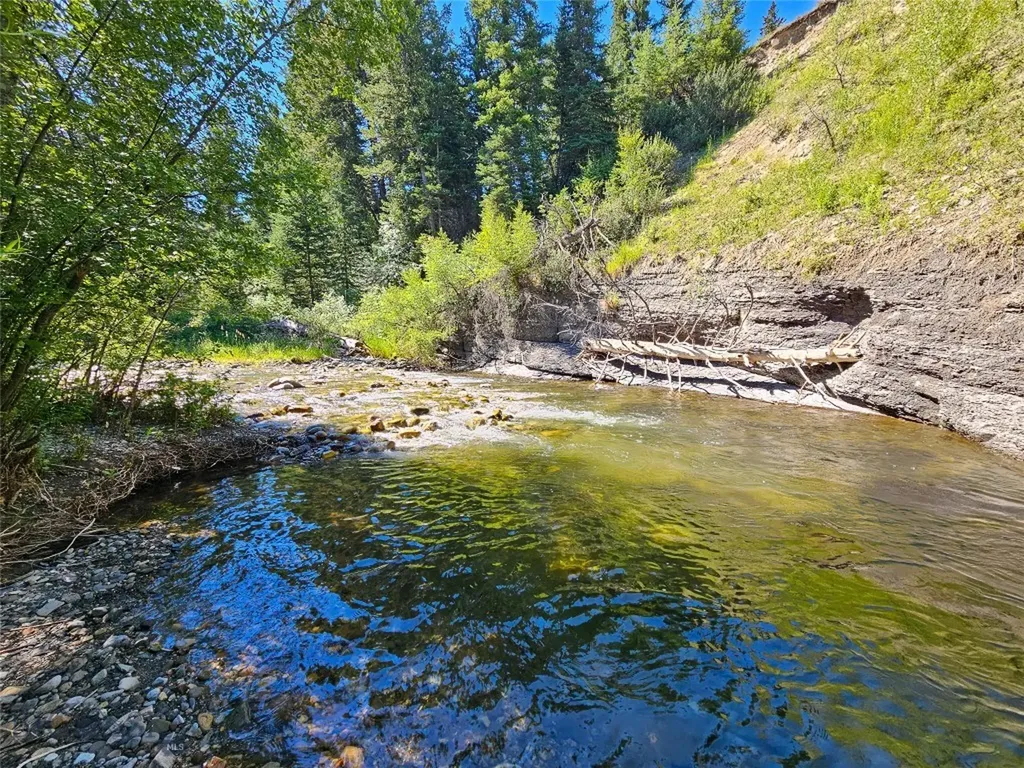 212 E Boulder Road Mcleod MT 59052