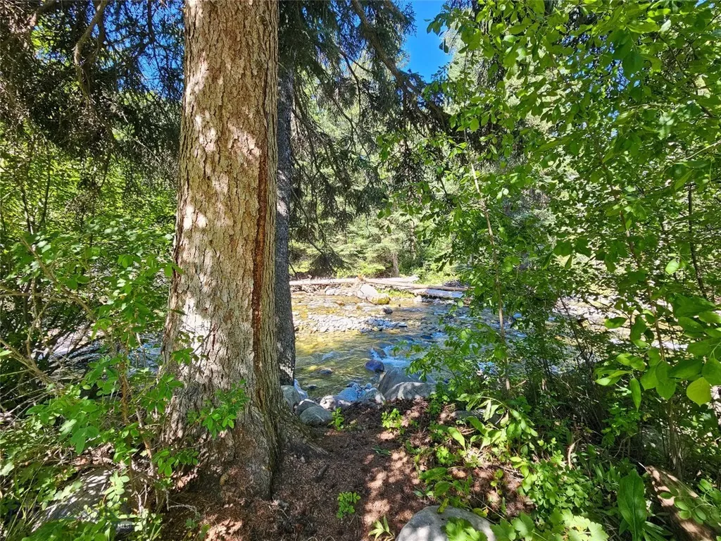 212 E Boulder Road Mcleod MT 59052
