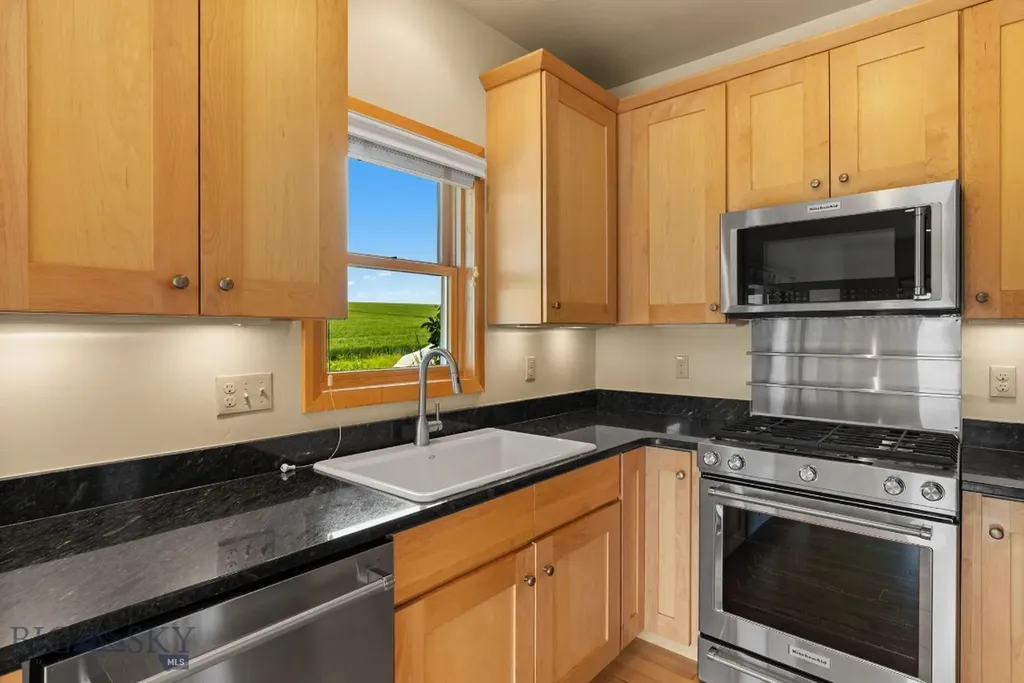 820 Farmhouse Lane Bozeman MT 59715