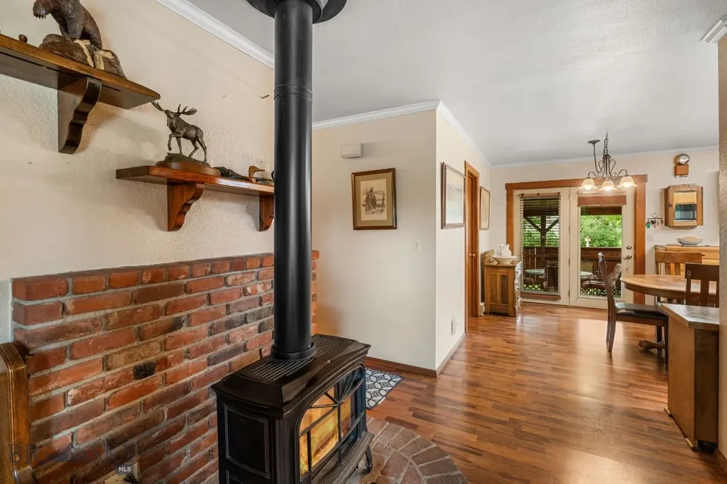 301 Hemlock Street Manhattan MT 59741