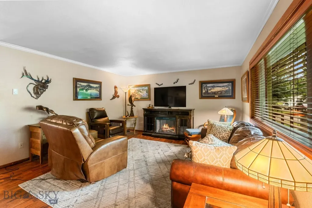 301 Hemlock Street Manhattan MT 59741