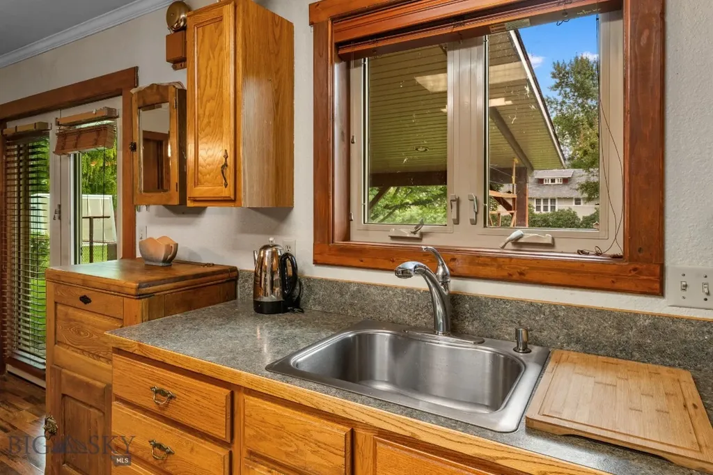 301 Hemlock Street Manhattan MT 59741