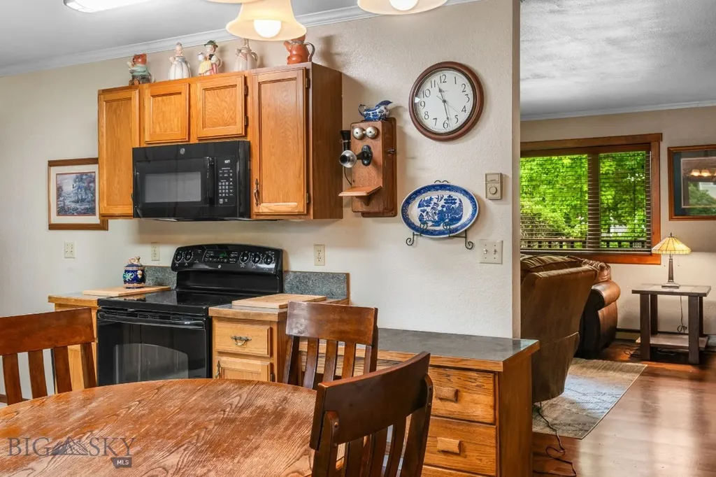 301 Hemlock Street Manhattan MT 59741