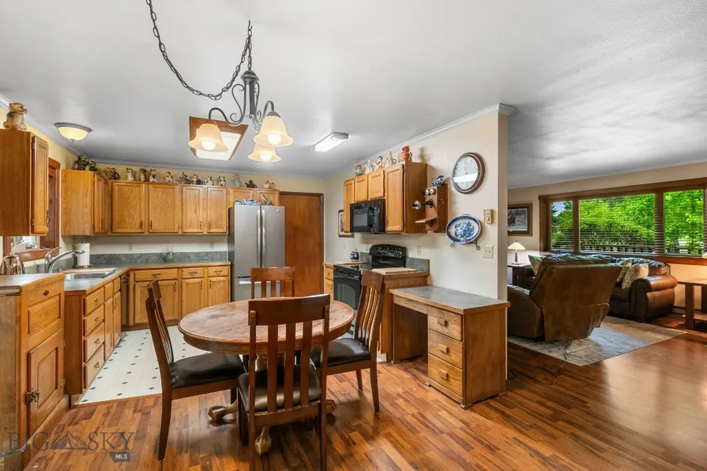 301 Hemlock Street Manhattan MT 59741