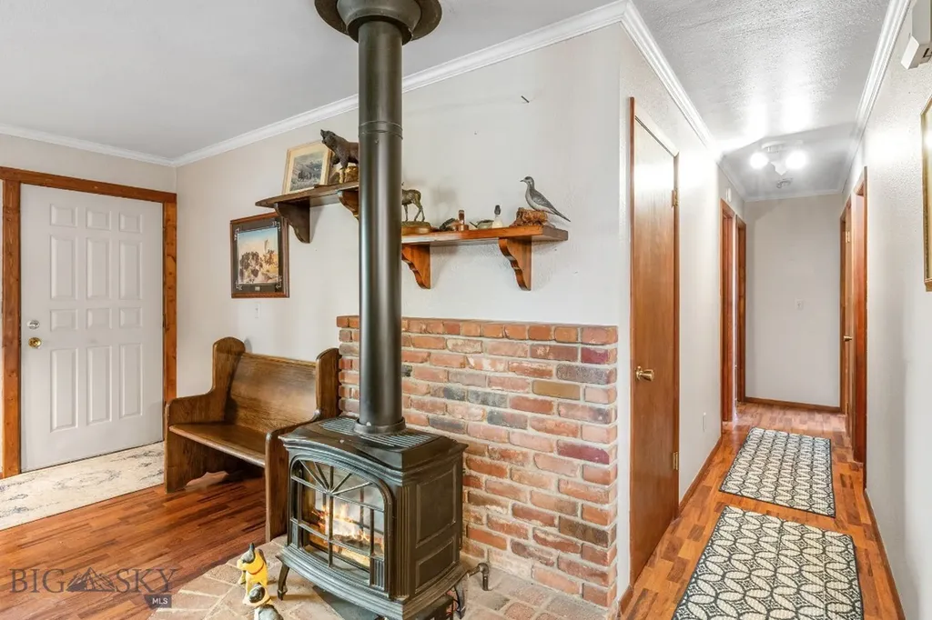 301 Hemlock Street Manhattan MT 59741
