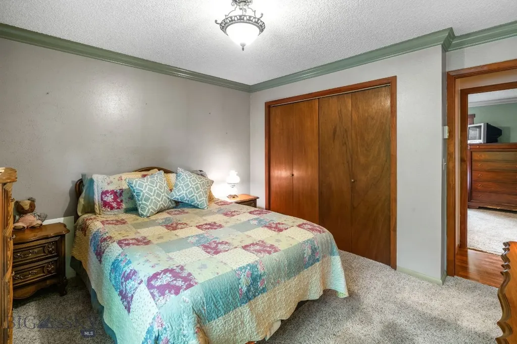 301 Hemlock Street Manhattan MT 59741