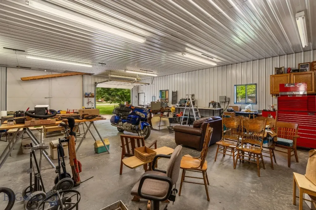 301 Hemlock Street Manhattan MT 59741