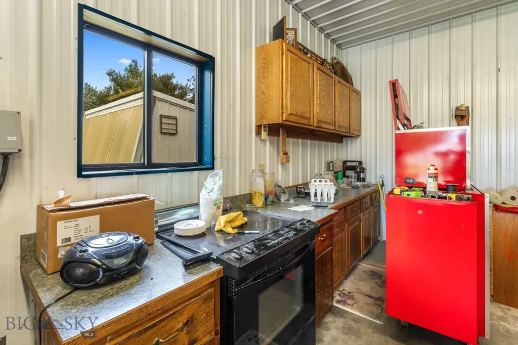 301 Hemlock Street Manhattan MT 59741