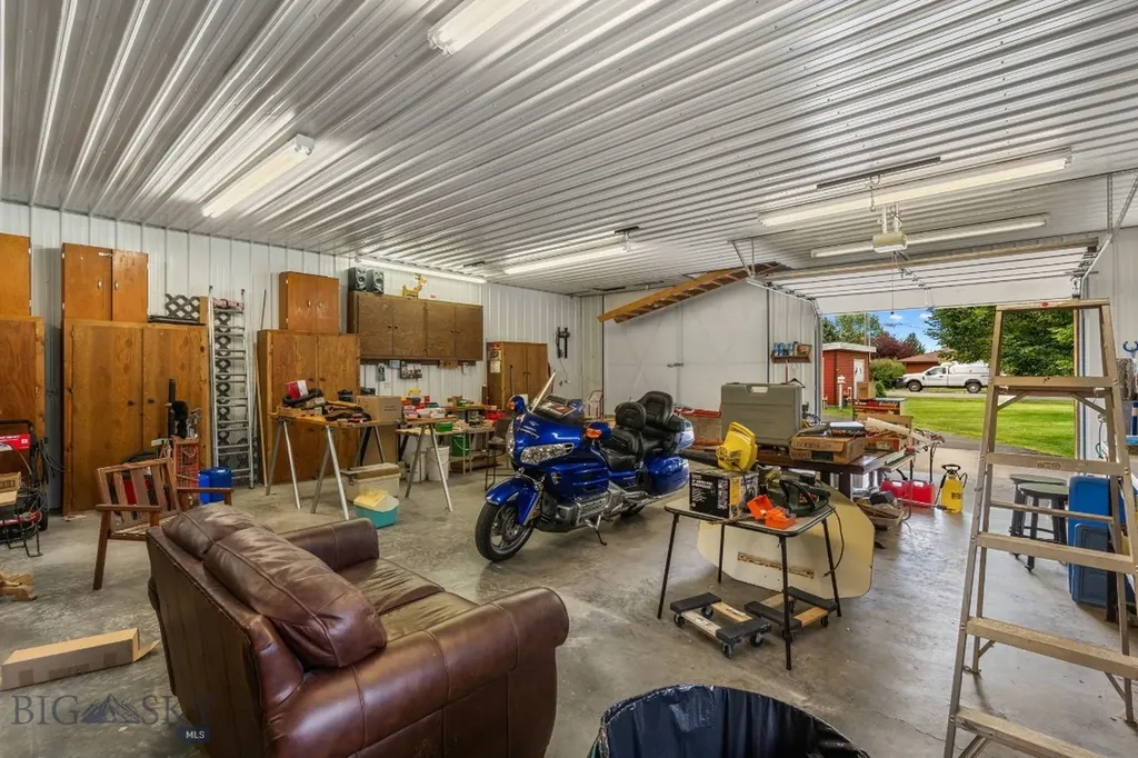 301 Hemlock Street Manhattan MT 59741