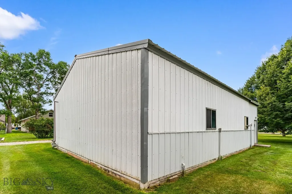 301 Hemlock Street Manhattan MT 59741