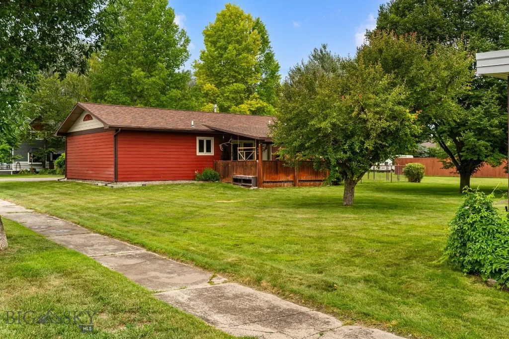 301 Hemlock Street Manhattan MT 59741