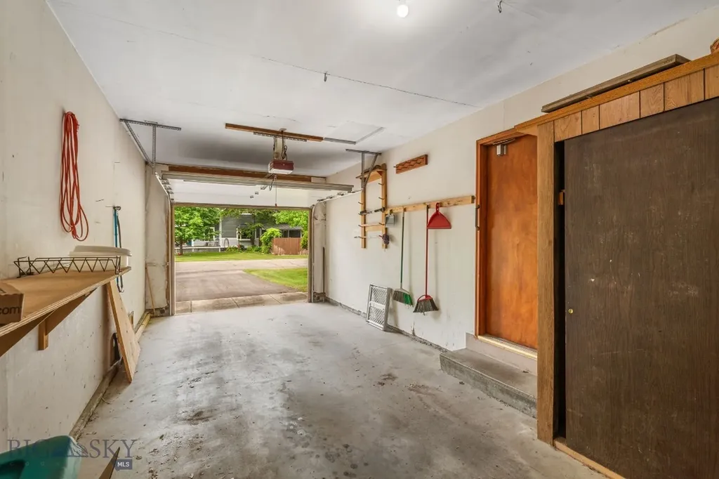 301 Hemlock Street Manhattan MT 59741