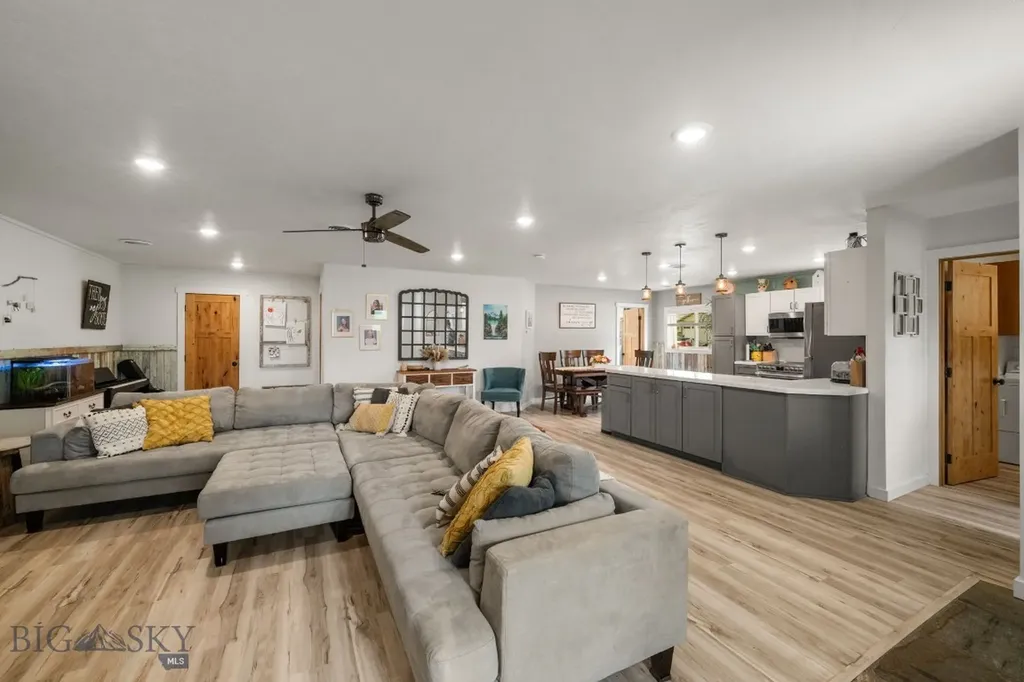 510 N Main Avenue Twin Bridges MT 59754