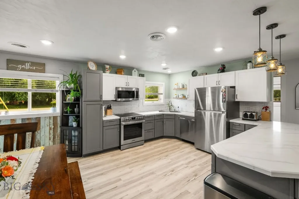 510 N Main Avenue Twin Bridges MT 59754