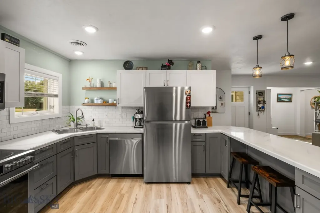 510 N Main Avenue Twin Bridges MT 59754