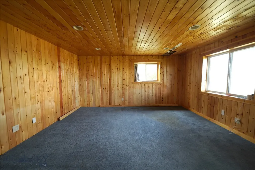 98 Pony Road Livingston MT 59047