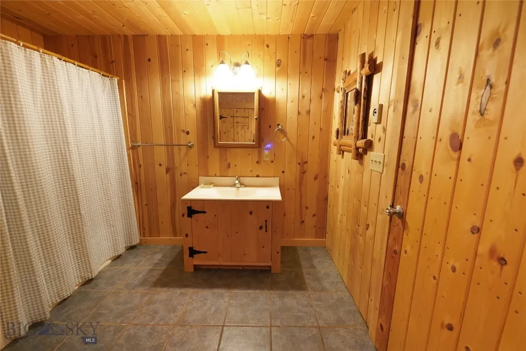 98 Pony Road Livingston MT 59047