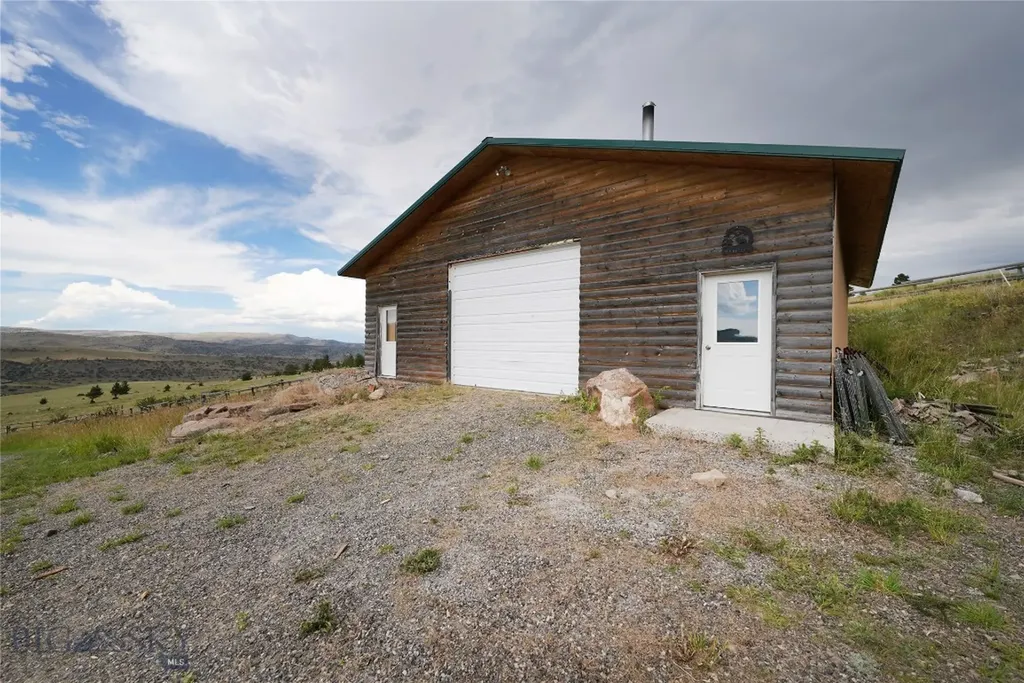 98 Pony Road Livingston MT 59047