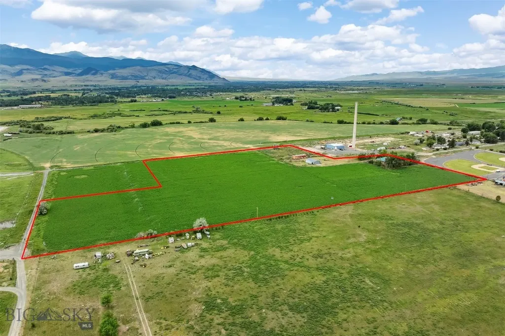 27 Sugar Beet Row Whitehall MT 59759