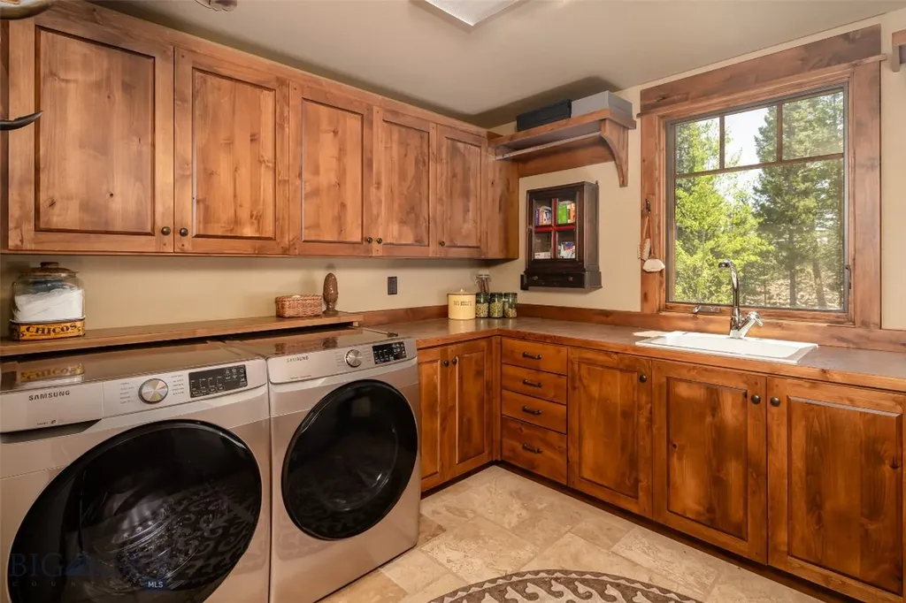 1660 South Fork Road Big Sky MT 59716