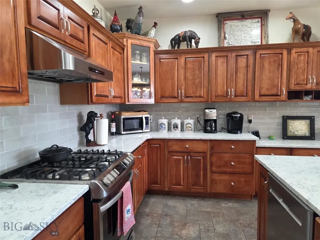 6 Hawks Court Sheridan MT 59749