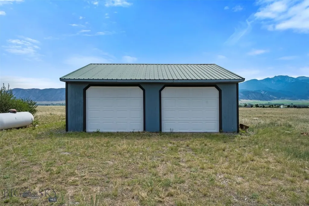 1406 Jack Rabbit Lane Whitehall MT 59759