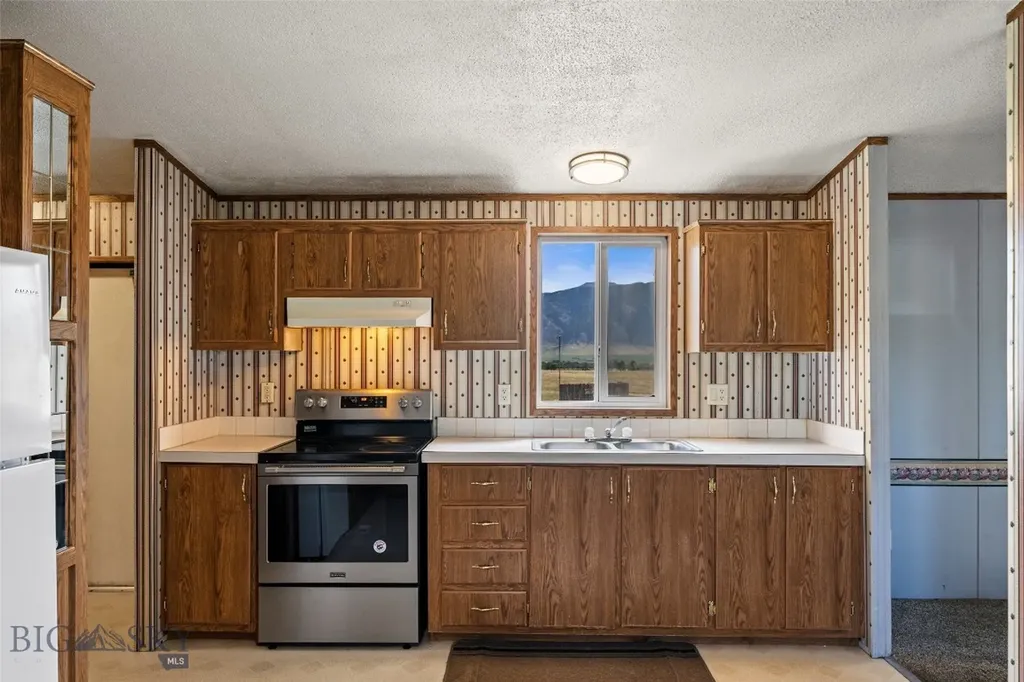 1406 Jack Rabbit Lane Whitehall MT 59759