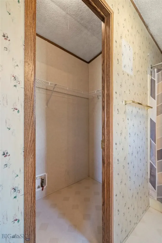 1406 Jack Rabbit Lane Whitehall MT 59759