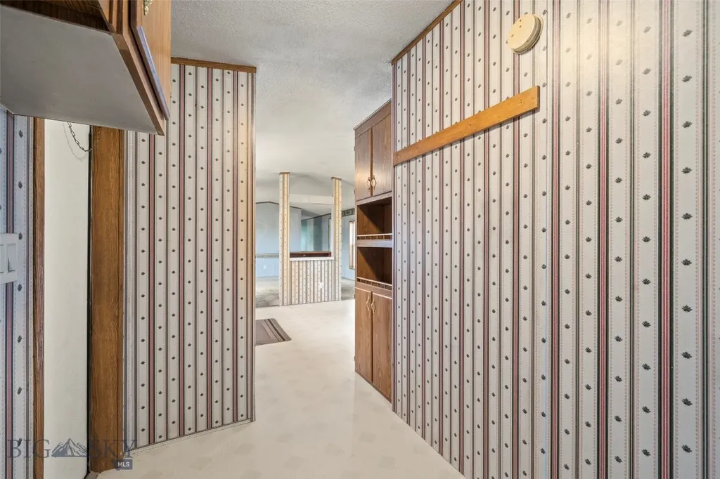 1406 Jack Rabbit Lane Whitehall MT 59759