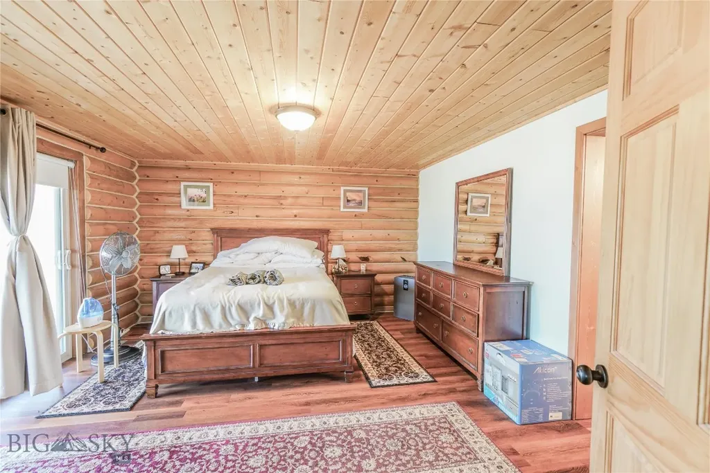 12 Madison Drive Whitehall MT 59759