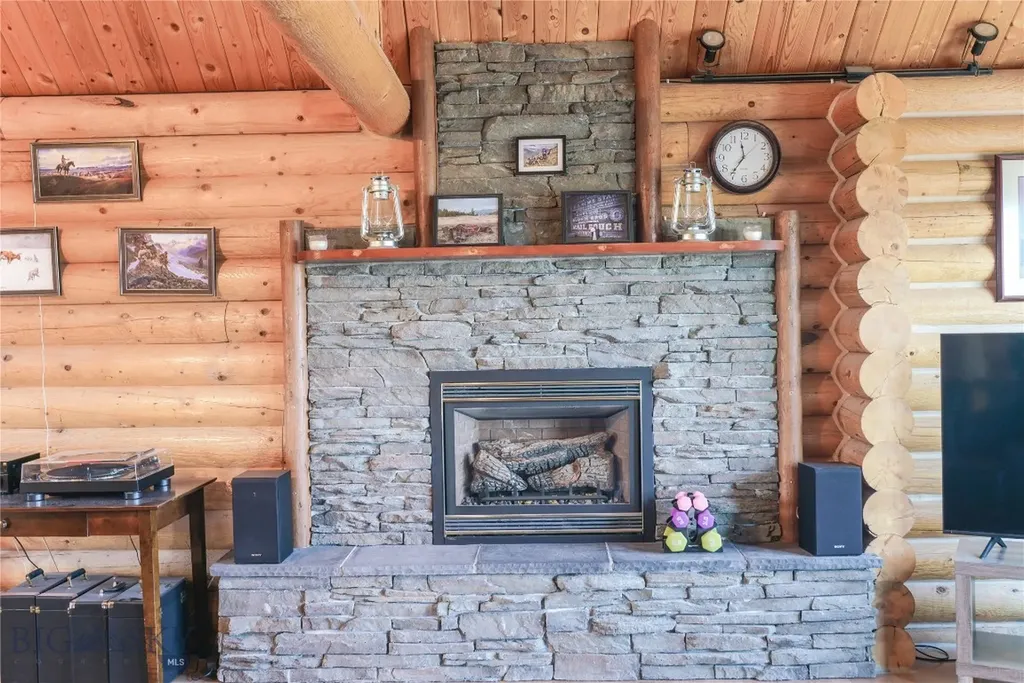 12 Madison Drive Whitehall MT 59759