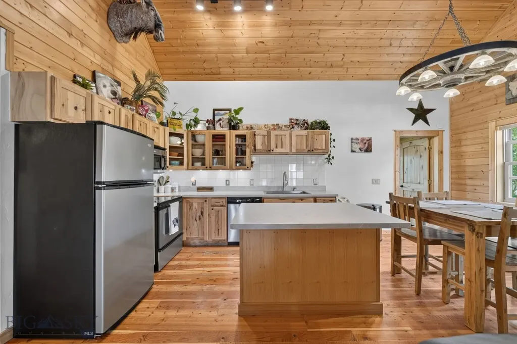 252 Moose Drive West Yellowstone MT 59758