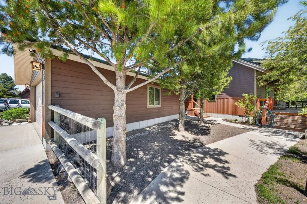 252 Moose Drive West Yellowstone MT 59758