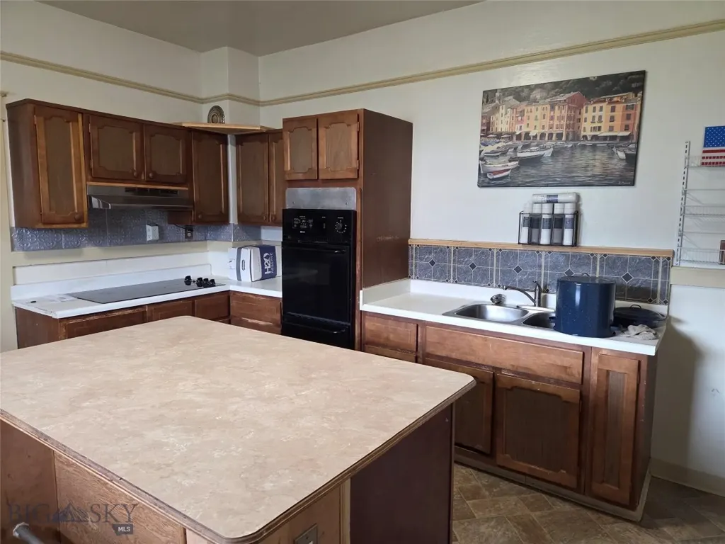 2421 Locust Street Butte MT 59701
