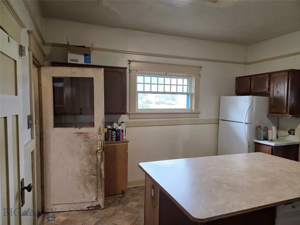 2421 Locust Street Butte MT 59701