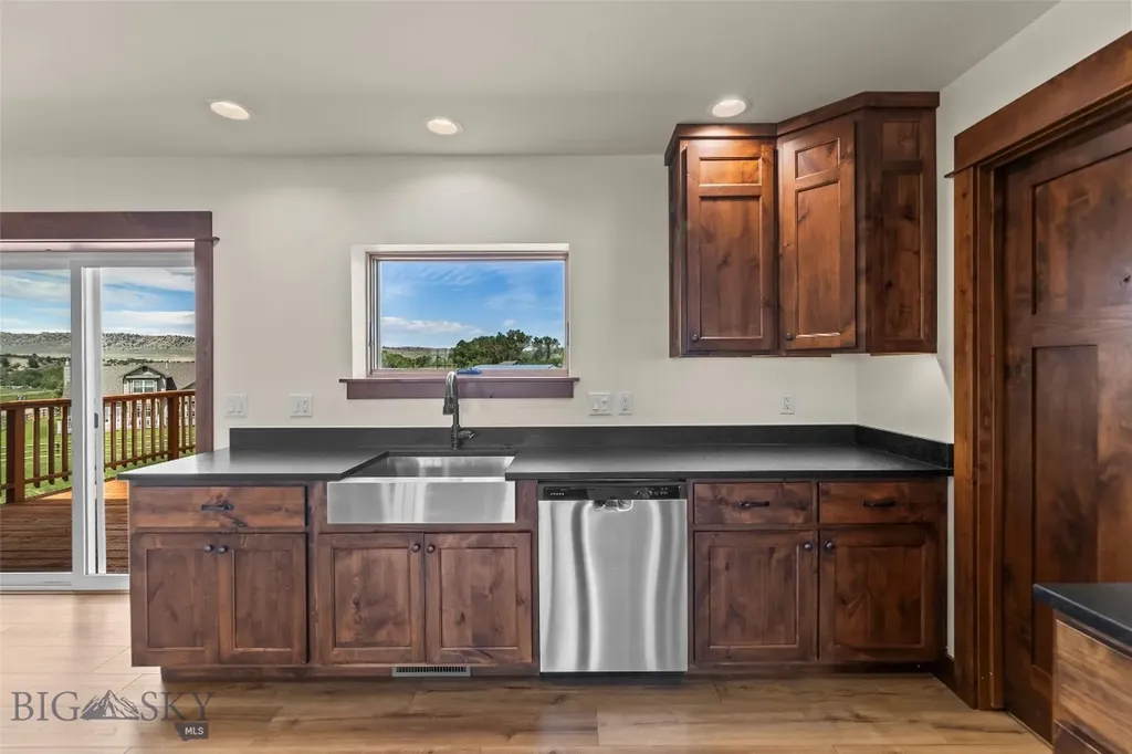 203 2nd Avenue N Clyde Park MT 59018