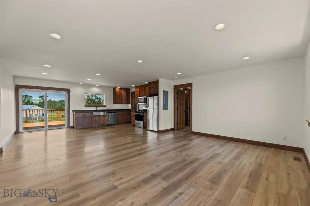 203 2nd Avenue N Clyde Park MT 59018
