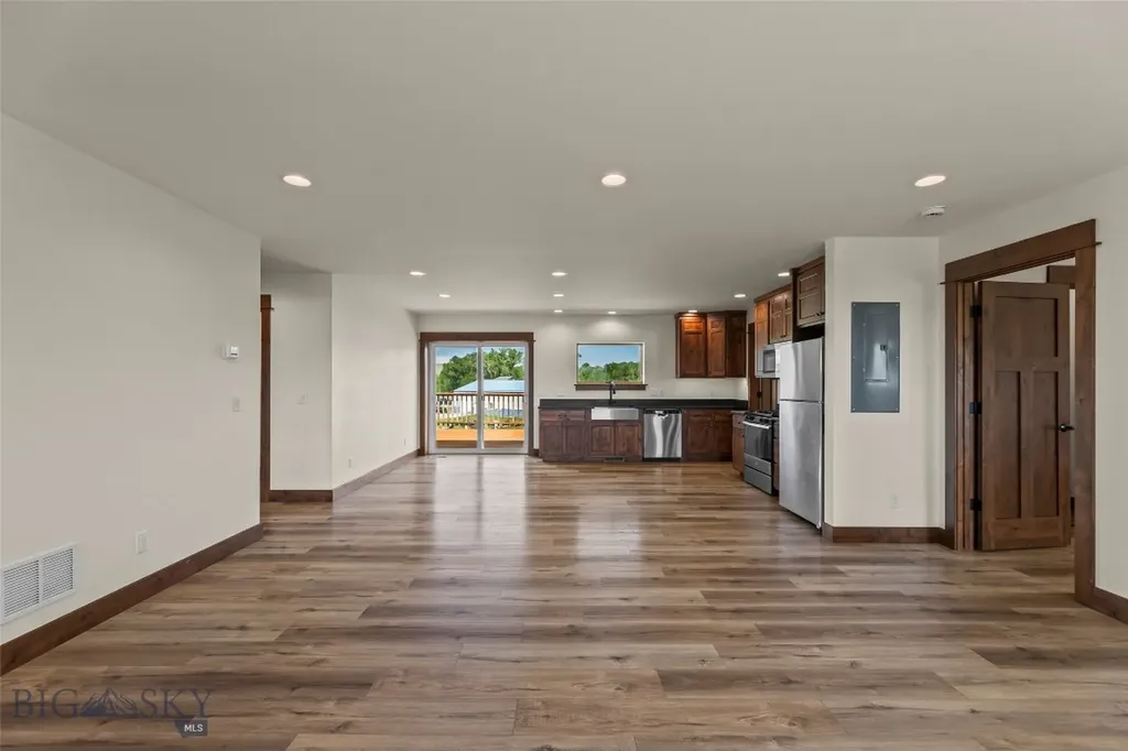 203 2nd Avenue N Clyde Park MT 59018