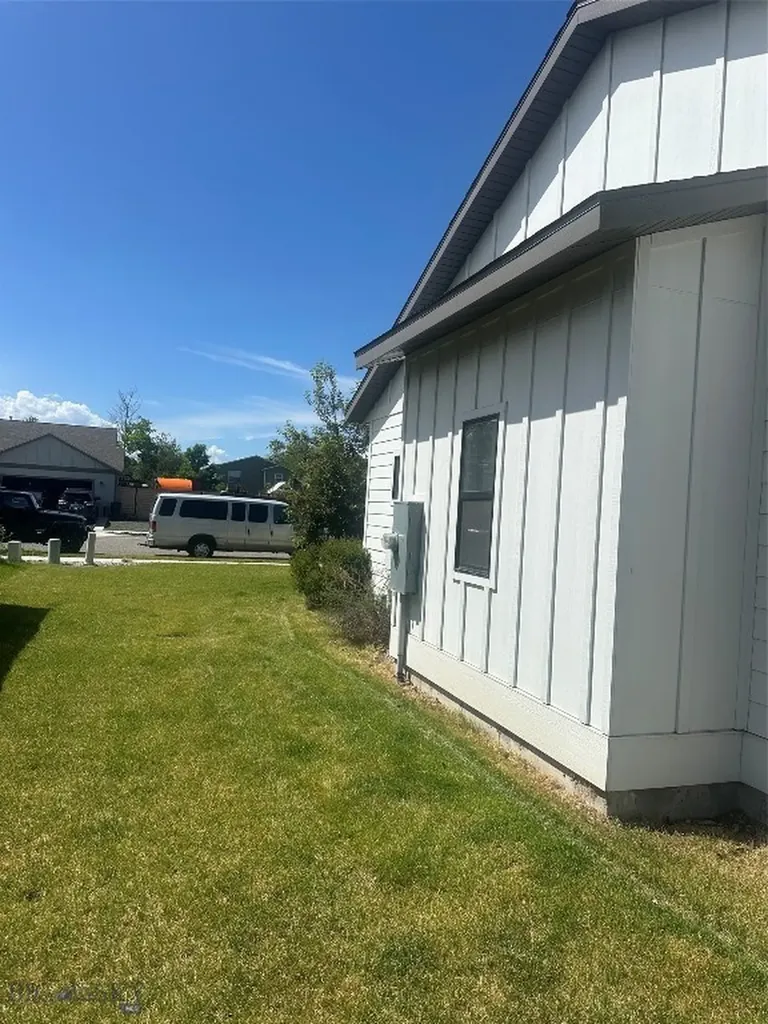 1303 Prairie Dawn Belgrade MT 59714