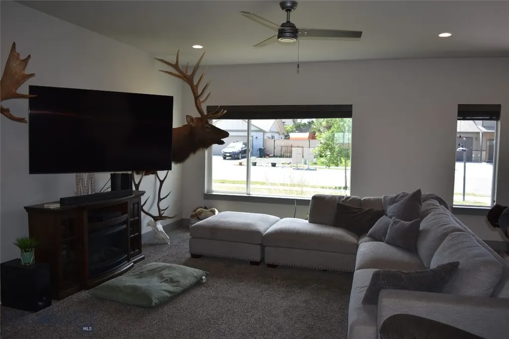 1303 Prairie Dawn Belgrade MT 59714