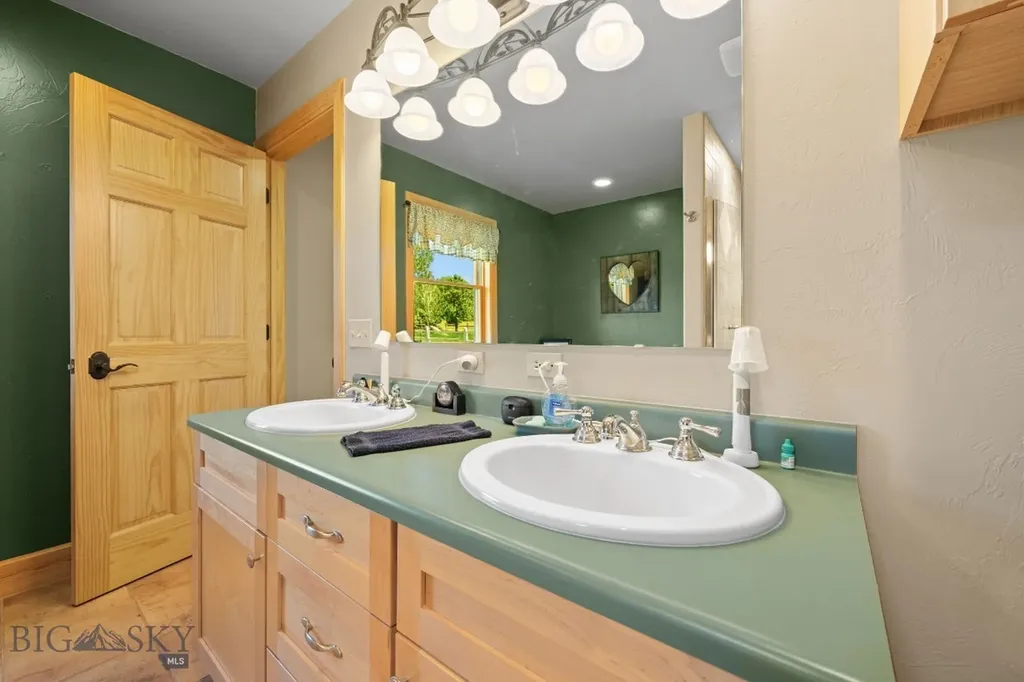45 Sphinx Mountain Court Ennis MT 59729