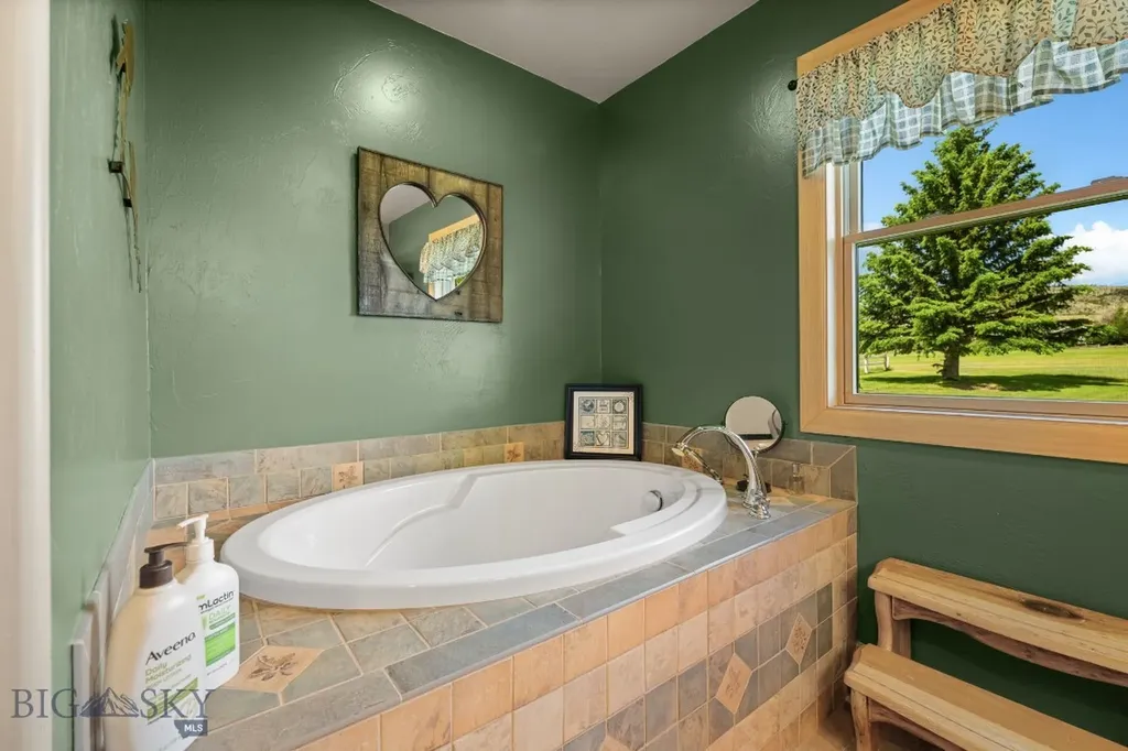 45 Sphinx Mountain Court Ennis MT 59729