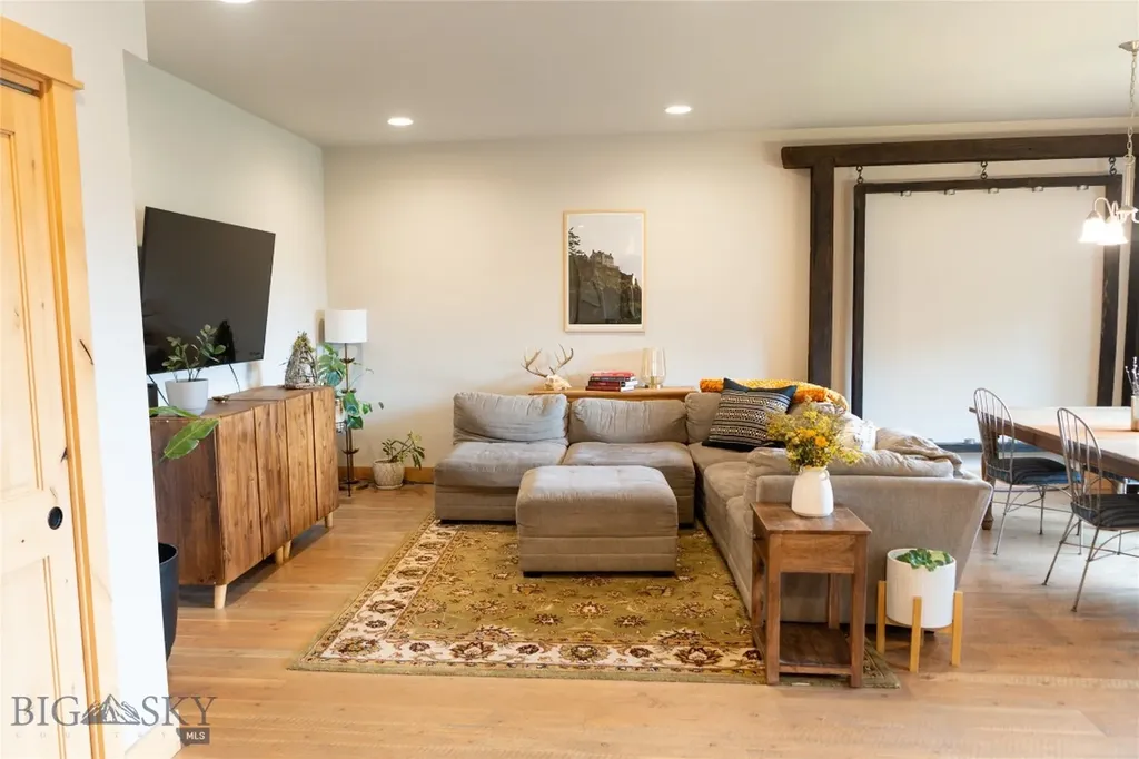 1487 Bora Way Bozeman MT 59718