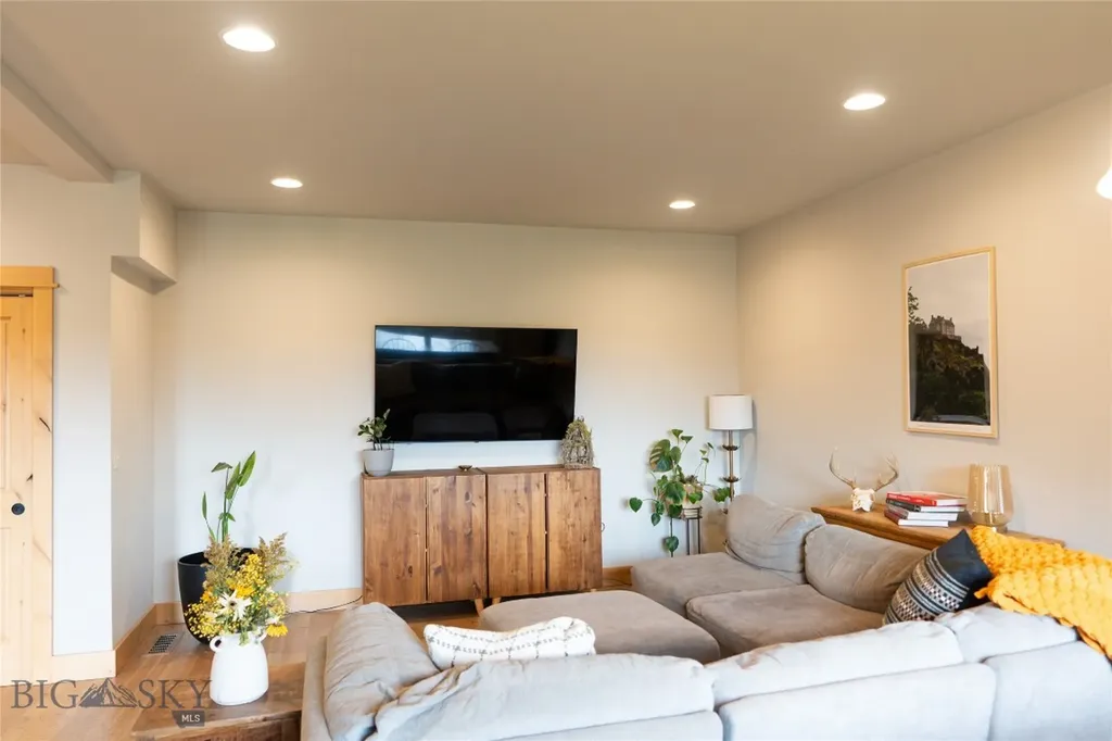 1487 Bora Way Bozeman MT 59718