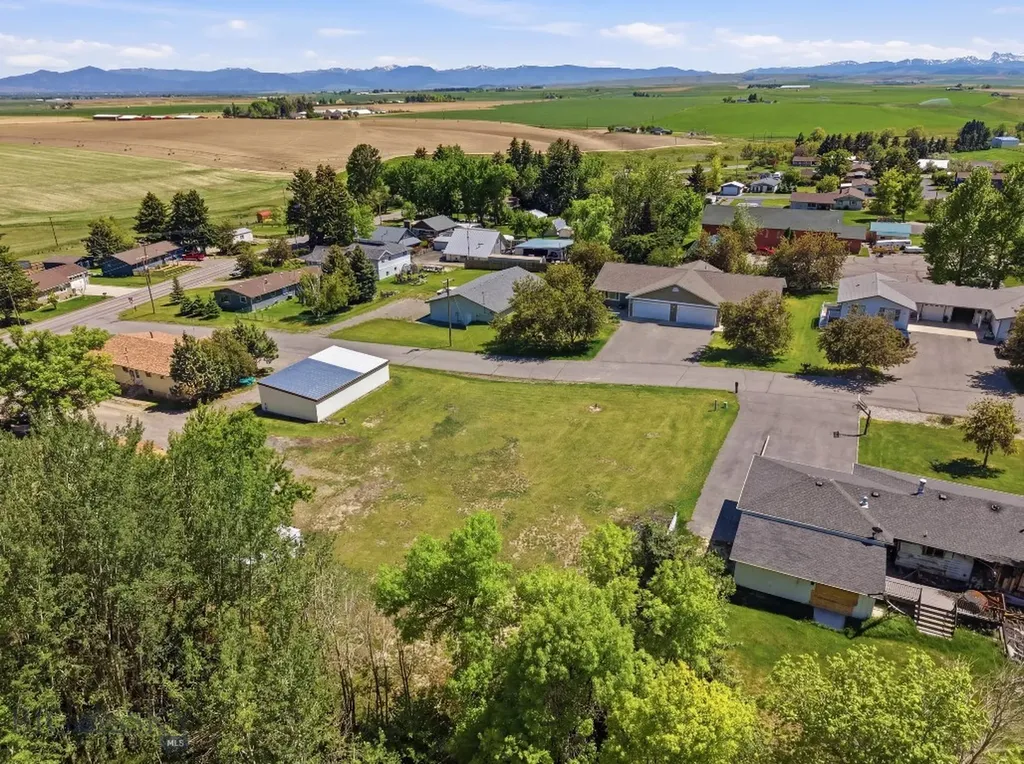 8087 Churchill Road Manhattan MT 59741