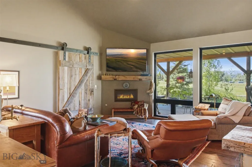 11762 Gooch Hill Road Gallatin Gateway MT 59730