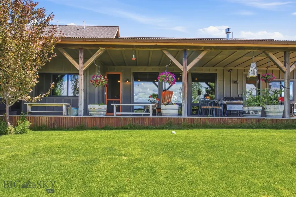 11762 Gooch Hill Road Gallatin Gateway MT 59730